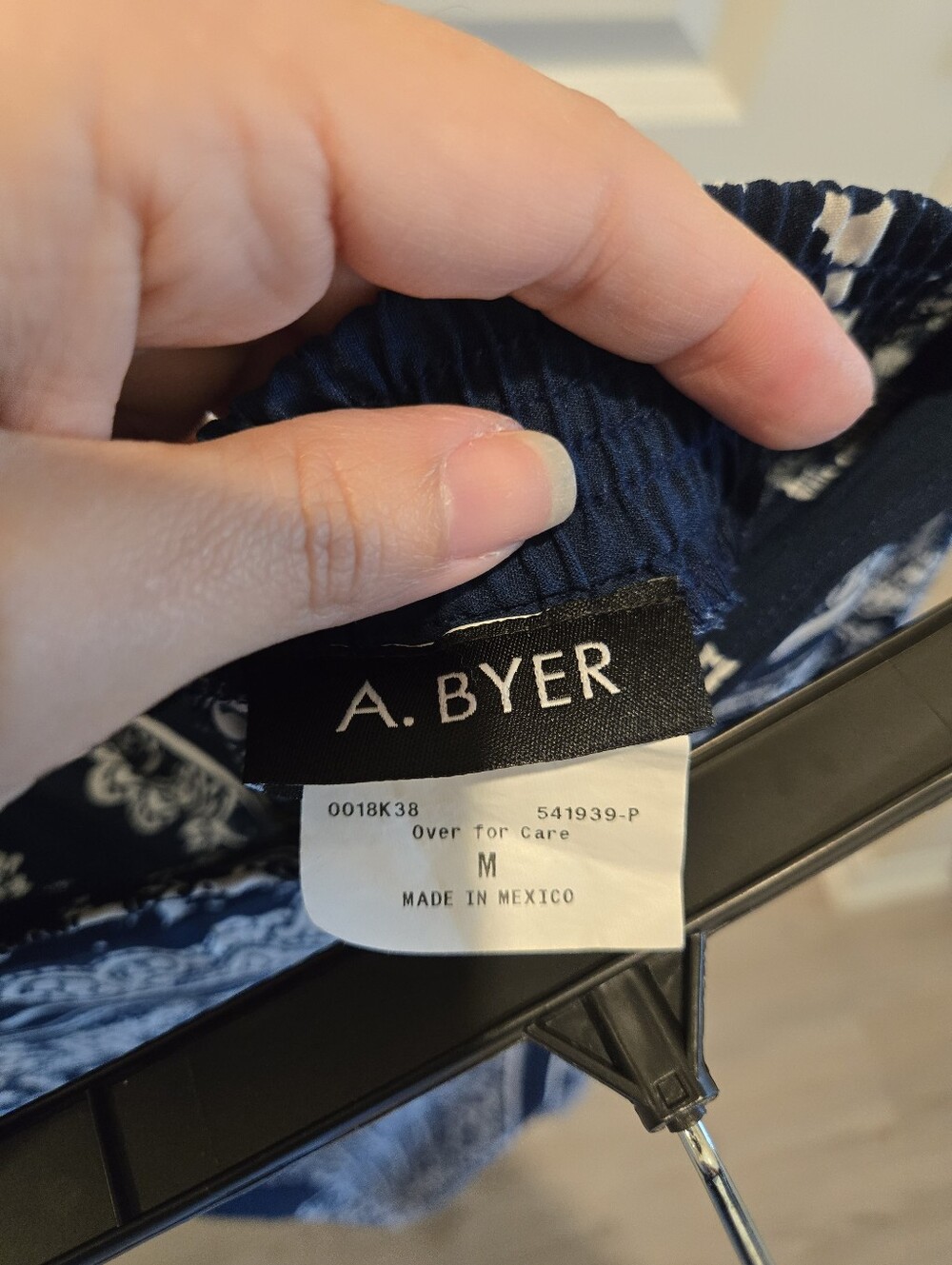 A. Byer Wide-Leg Printed Palazzo Pants - Navy, Size Medium - Picture 7 of 8